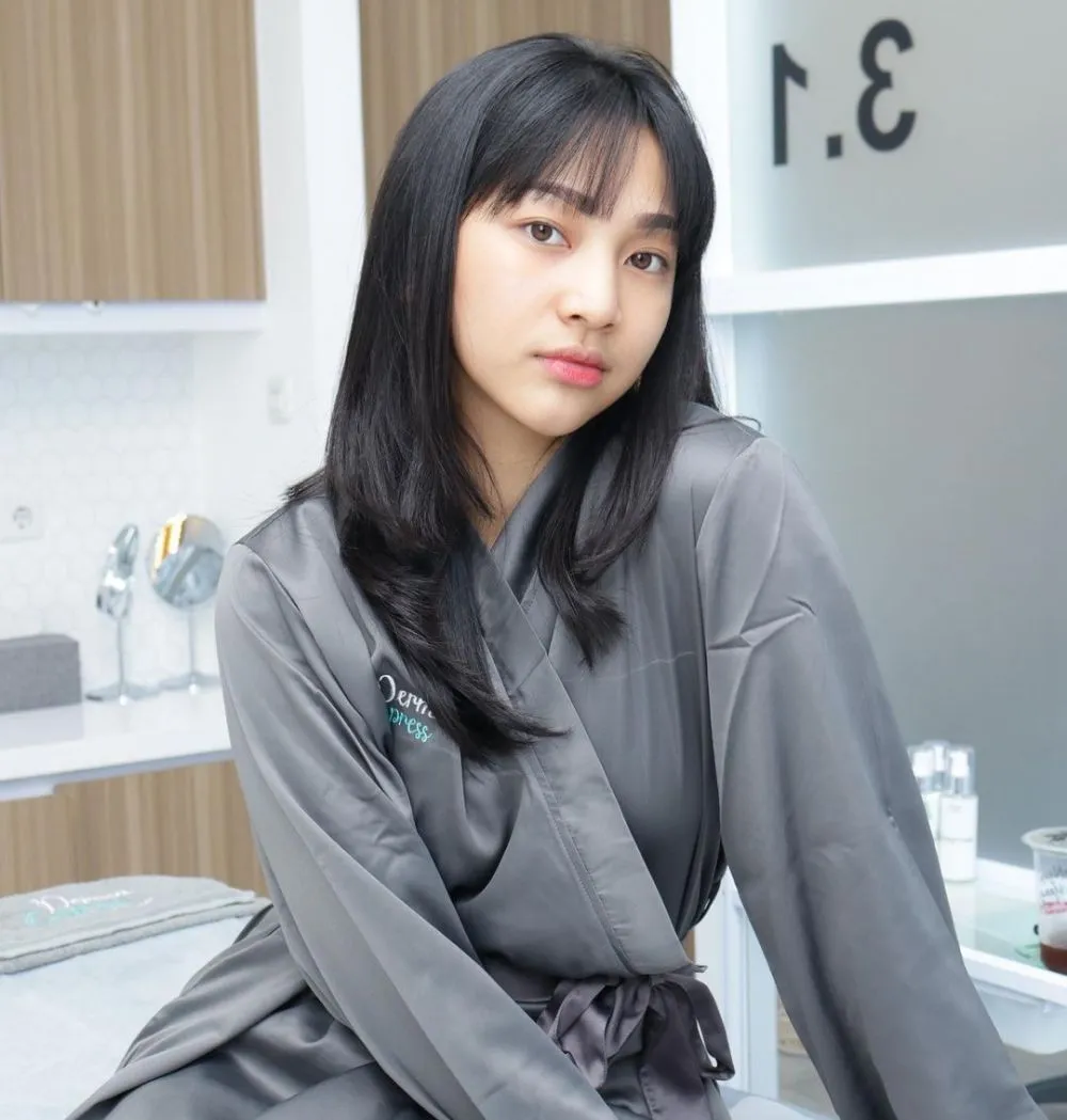 pesinetron tampil dengan rambut poni © Instagram pesinetron tampil dengan rambut poni © Instagram