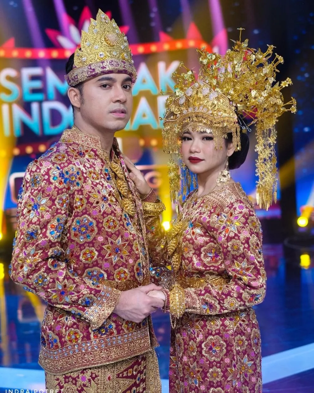 Rara Gunawan adat Palembang © 2021 brilio.net Rara Gunawan adat Palembang © 2021 brilio.net