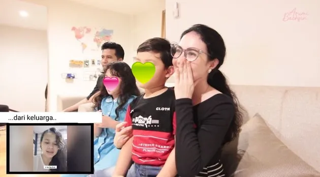 Momen ulang tahun Arumi Bachsin1 © 2021 brilio.net Momen ulang tahun Arumi Bachsin1 © 2021 brilio.net