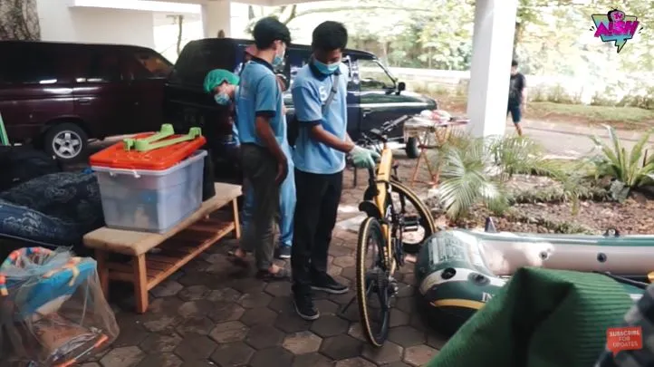 rumah Irish Bella pasca banjir © YouTube rumah Irish Bella pasca banjir © YouTube