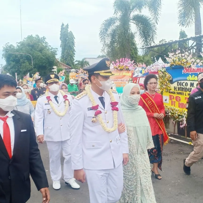 momen pelantikan suami chaca frederica © Instagram momen pelantikan suami chaca frederica © Instagram