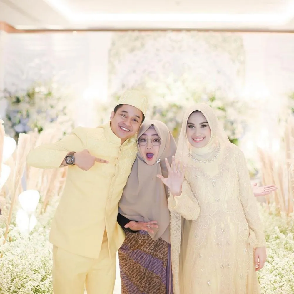 menikah dengan jasa WO rina © berbagai sumber menikah dengan jasa WO rina © berbagai sumber