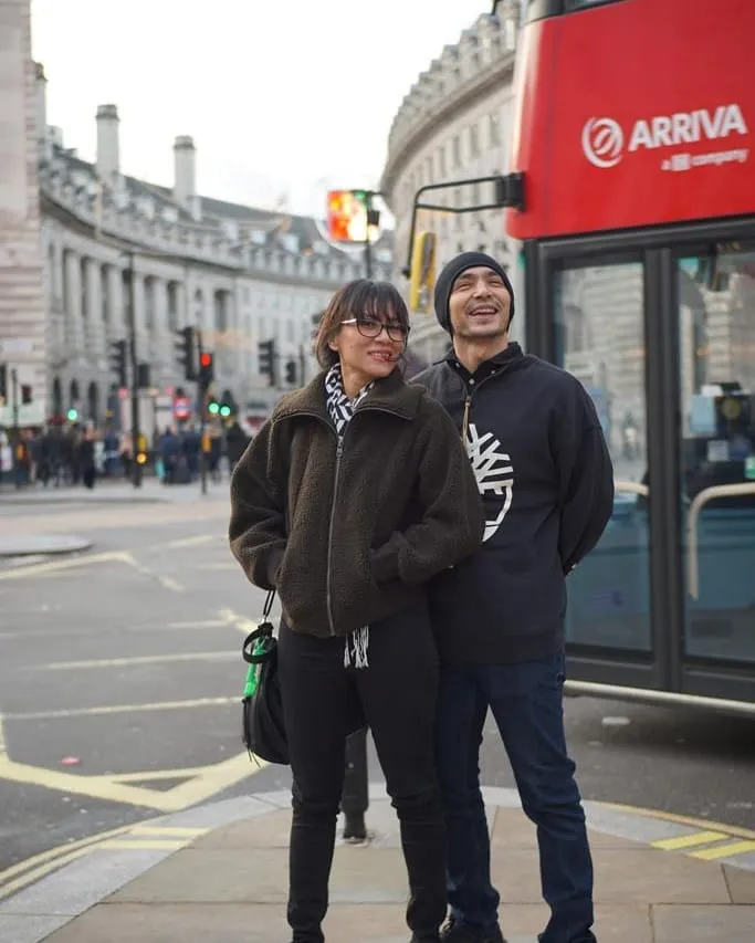 potret manis pemain lupus dan pasangan © Instagram