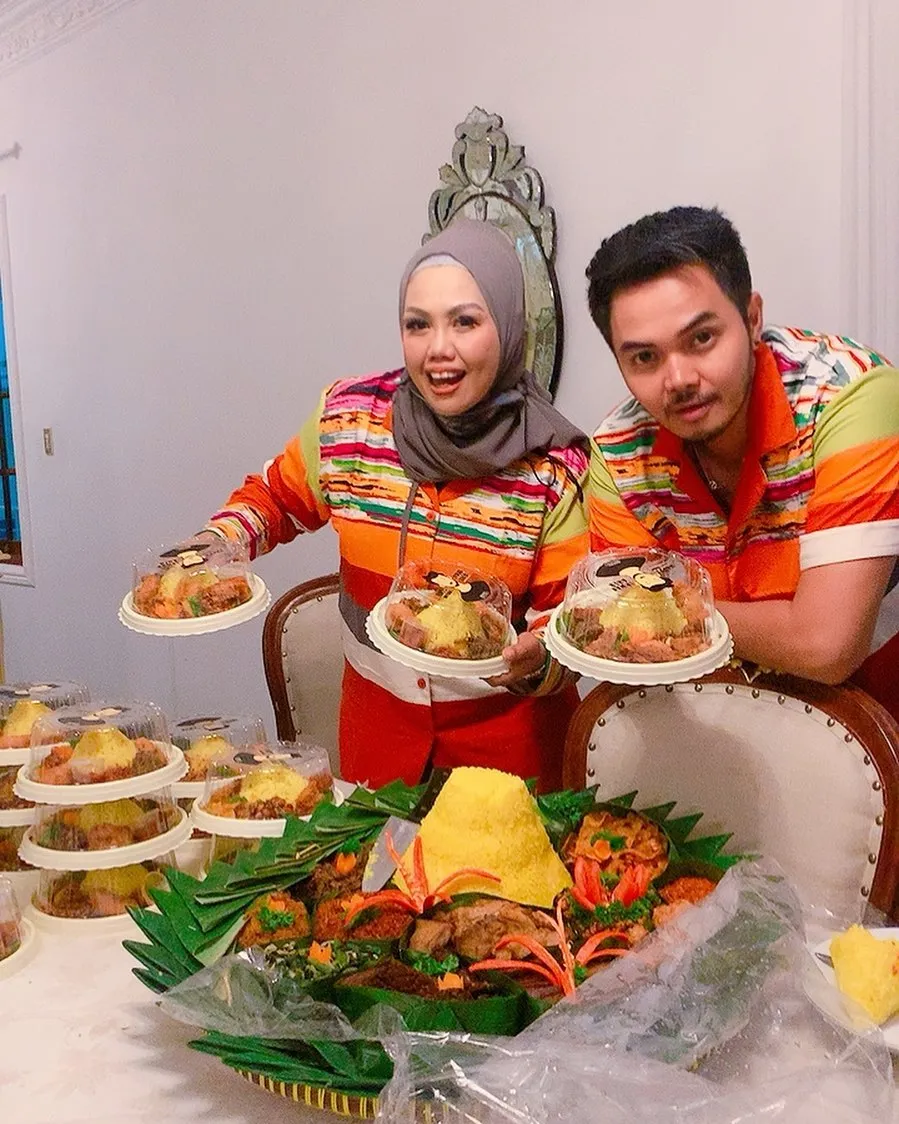 momen ulang tahun aher suami elly sugigi © Instagram momen ulang tahun aher suami elly sugigi © Instagram