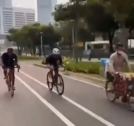 pesepeda balapan dengan pedagang Berbagai sumber pesepeda balapan dengan pedagang Berbagai sumber