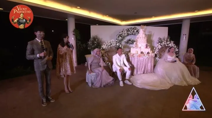 seleb di pernikahan Vicky-Kalina © 2021 brilio.net seleb di pernikahan Vicky-Kalina © 2021 brilio.net