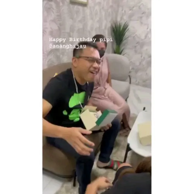 Momen ulang tahun Anang Hermansyah ke-52 Instagram© 2021 brilio.net Momen ulang tahun Anang Hermansyah ke-52 Instagram© 2021 brilio.net