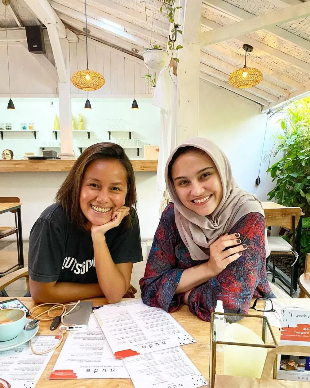 Seleb sudah sahabatan sejak kecil © Instagram Seleb sudah sahabatan sejak kecil © Instagram