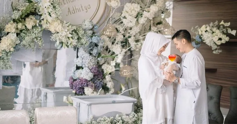 Momen akikah anak pertama seleb Instagram © 2021 brilio.net Momen akikah anak pertama seleb Instagram © 2021 brilio.net