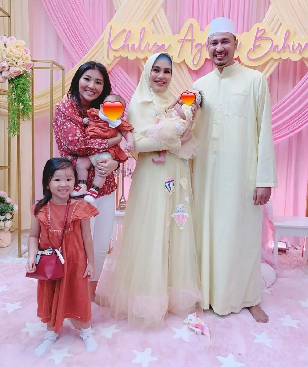 Momen akikah anak pertama seleb Instagram © 2021 brilio.net Momen akikah anak pertama seleb Instagram © 2021 brilio.net