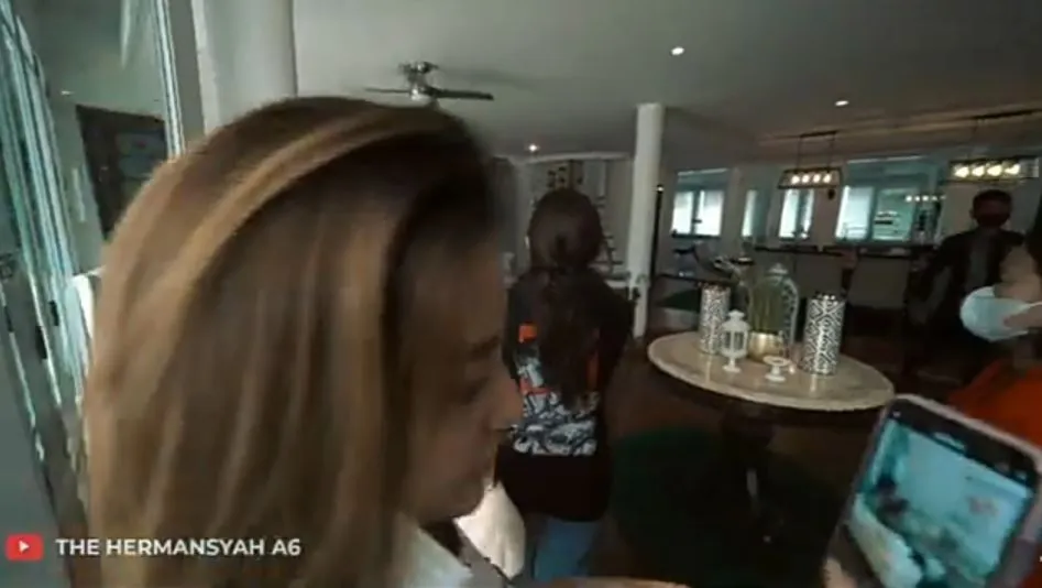 Aurel Hermansyah dipingit © 2021 brilio.net YouTube Aurel Hermansyah dipingit © 2021 brilio.net YouTube