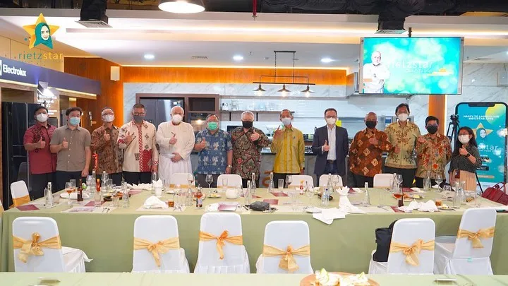 Penampakan restoran baru Rieta Amilia  Instagram