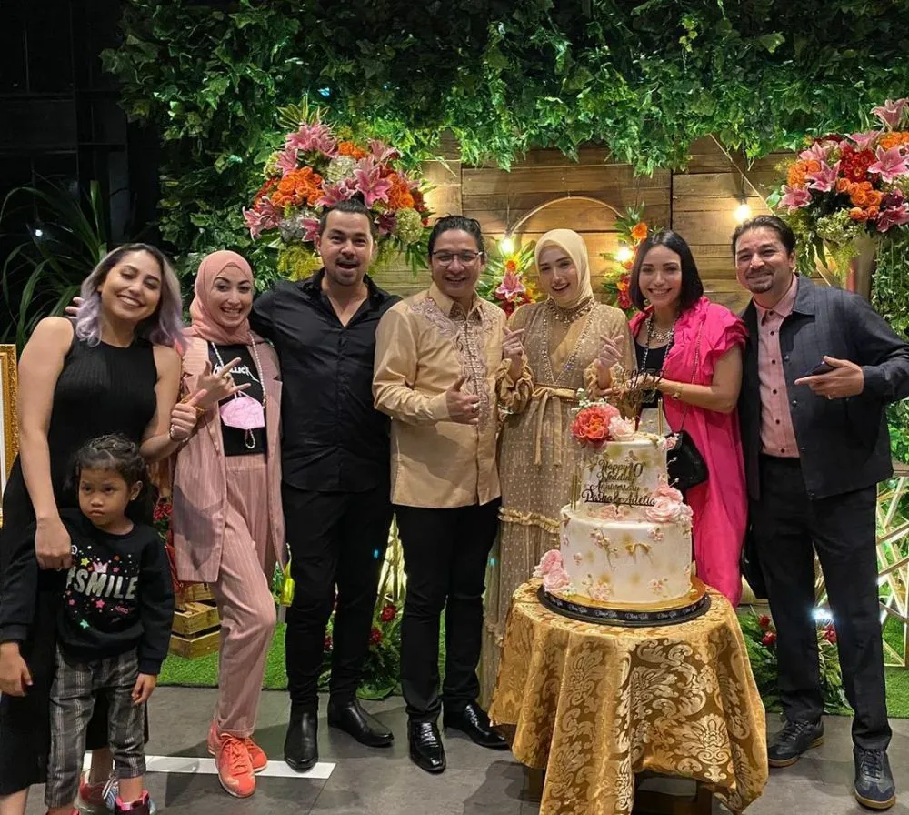 wedding anniv Pasha ke-10 © Instagram wedding anniv Pasha ke-10 © Instagram
