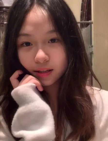 Potret aliyyah kohl adik sisca kohl Berbagai sumber Potret aliyyah kohl adik sisca kohl Berbagai sumber