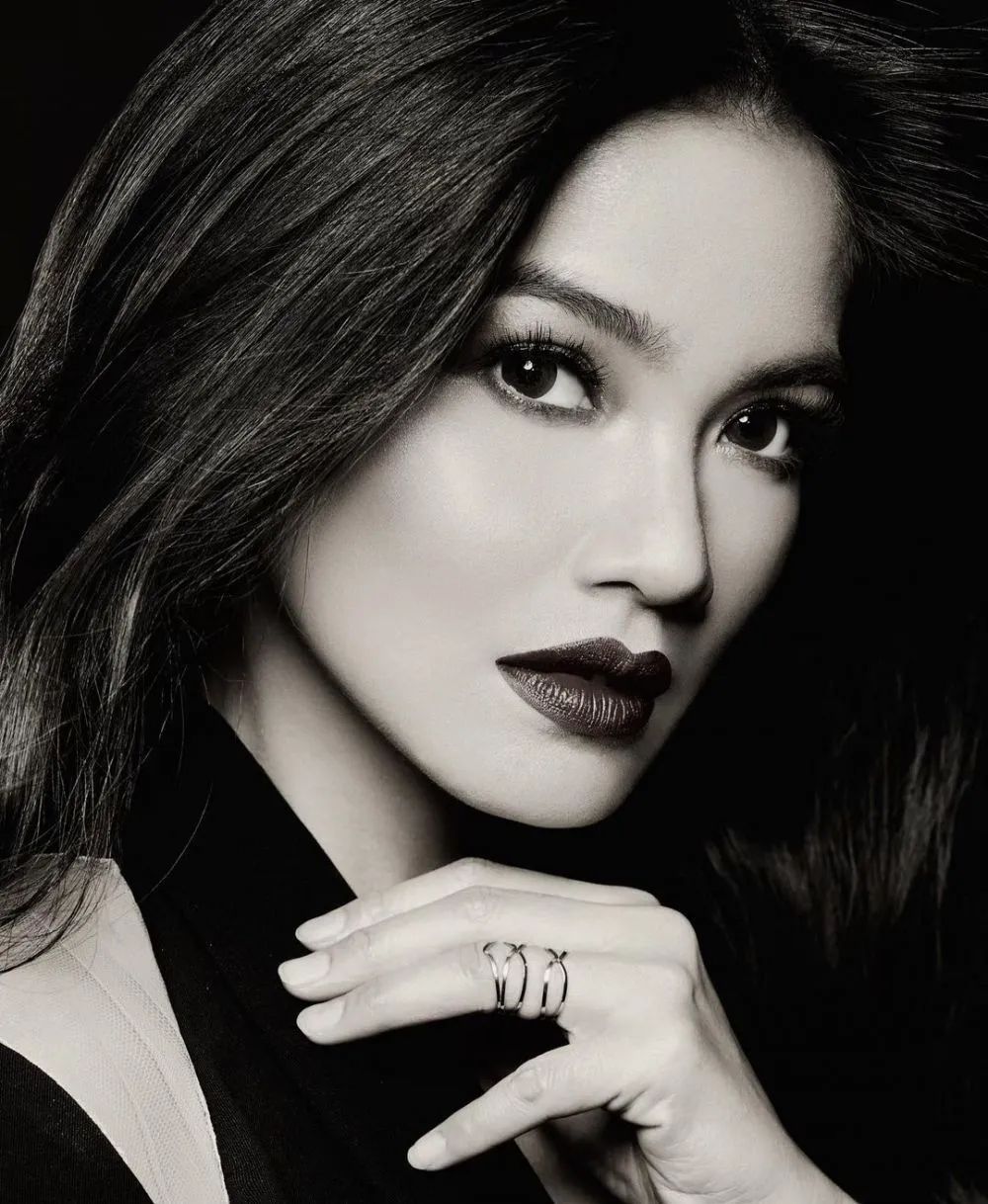 Titi Kamal makeup tebal © Instagram Titi Kamal makeup tebal © Instagram