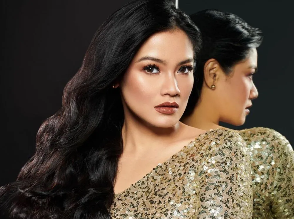 Titi Kamal makeup tebal © Instagram Titi Kamal makeup tebal © Instagram