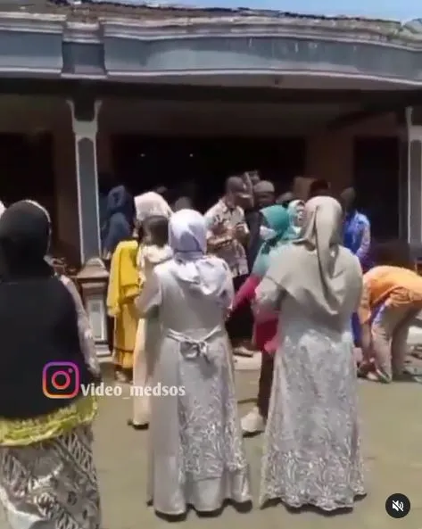 rombongan penganti salah alamat Berbagai sumber rombongan penganti salah alamat Berbagai sumber