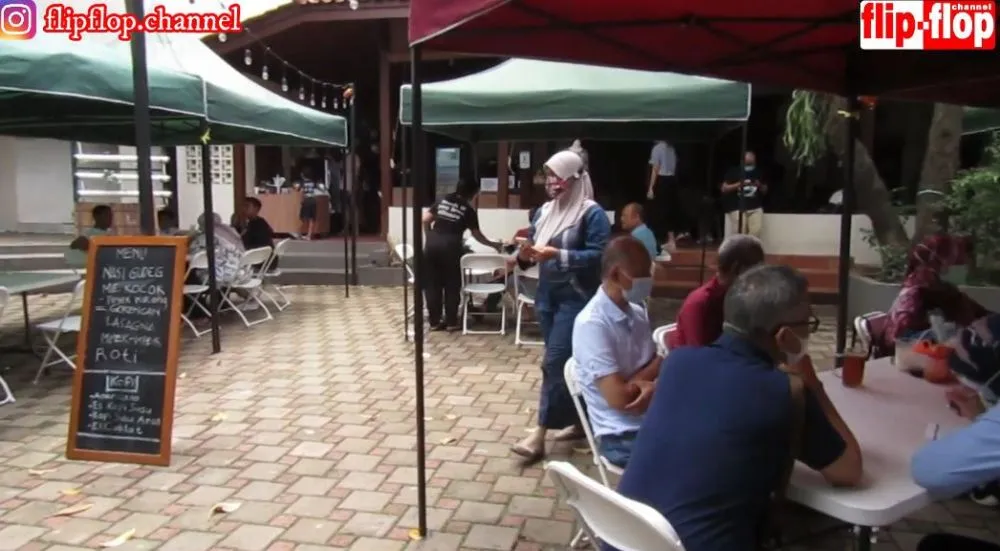 potret warung doel © YouTube