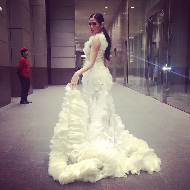 Jessica Iskandar kondangan © Instagram