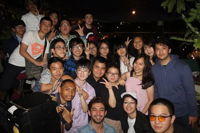 Potret kompak Reza Rahadian dan adiknya Berbagai sumber