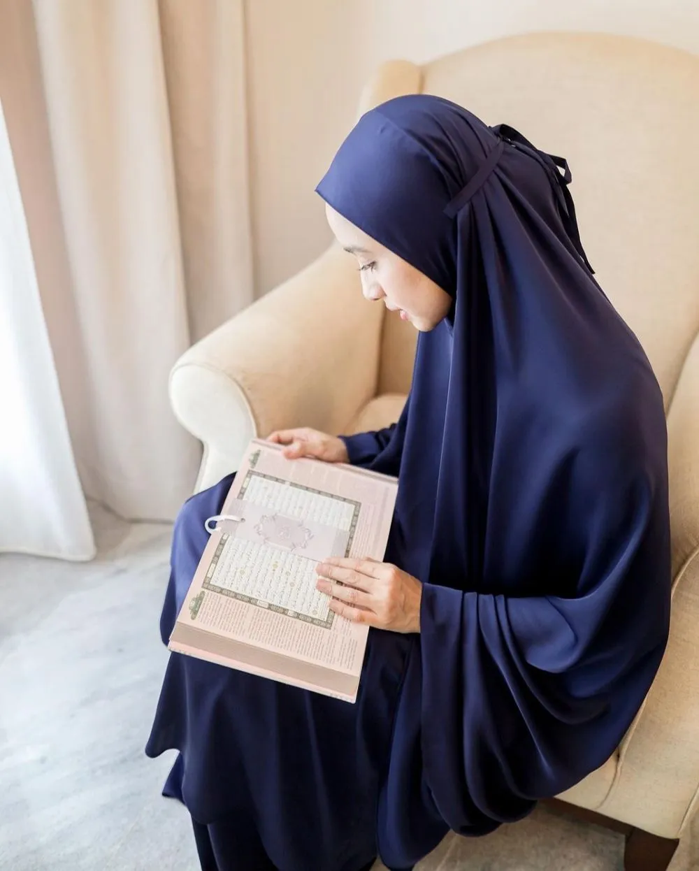 seleb yang menjual mukena di ramadan 2021 © 2021 brilio.net seleb yang menjual mukena di ramadan 2021 © 2021 brilio.net