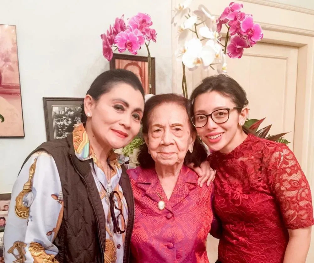 gaya kondangan cucu cendana © instagram gaya kondangan cucu cendana © instagram