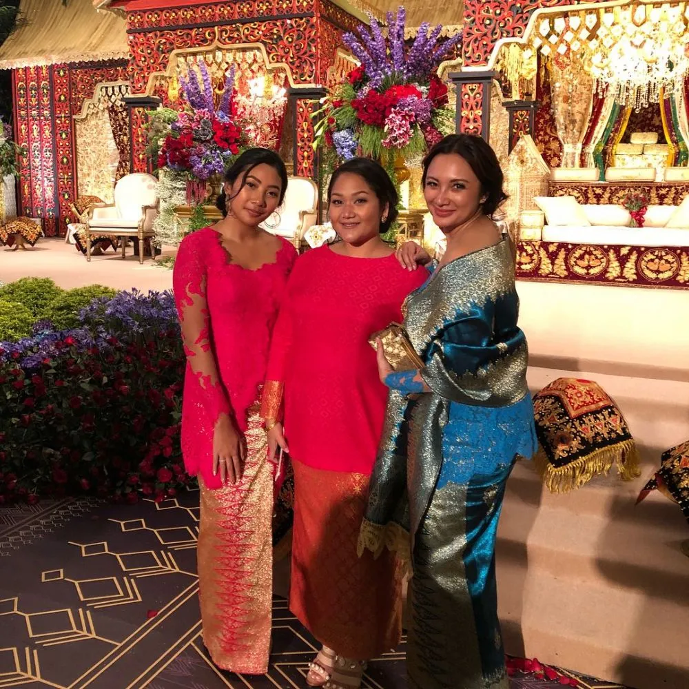 gaya kondangan cucu cendana © instagram gaya kondangan cucu cendana © instagram