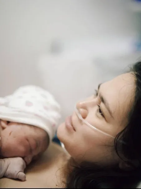 Kisah seleb menjelang persalinan dari berbagai sumber Kisah seleb menjelang persalinan dari berbagai sumber