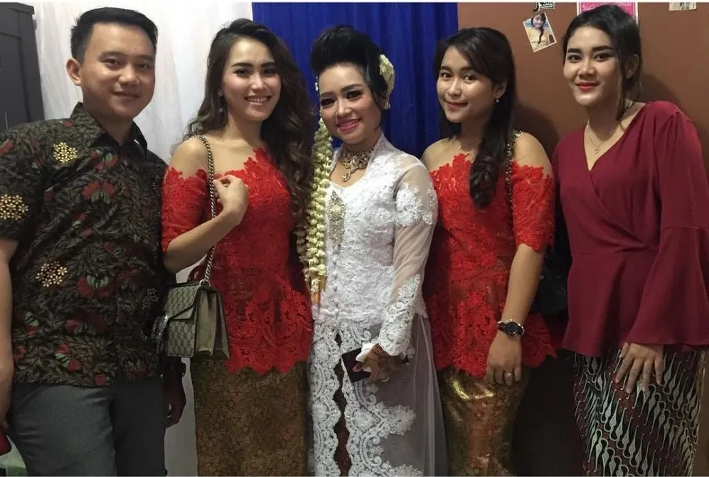 Ayu Ting Ting kondangan © 2021 brilio.net