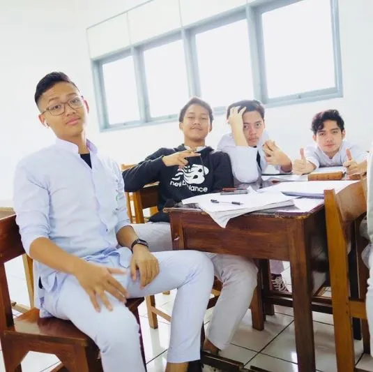 Azriel zaman sekolah © 2021 brilio.net