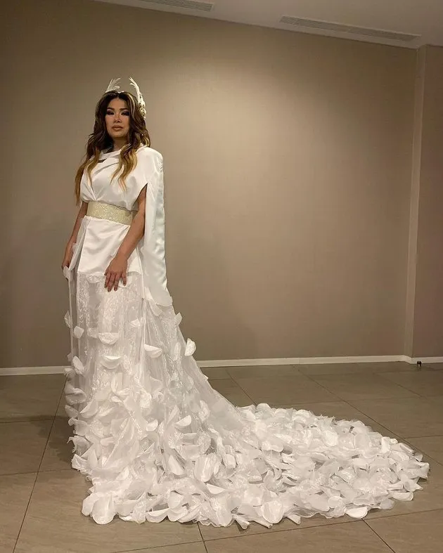 Potret terbaru Titi DJ makin langsing © 2021 Instagram