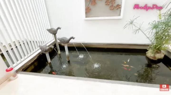 kantor Luna Maya © YouTube