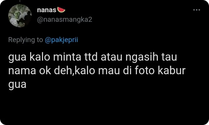 Curhatan difoto pas terima paket © berbagai sumber Curhatan difoto pas terima paket © berbagai sumber