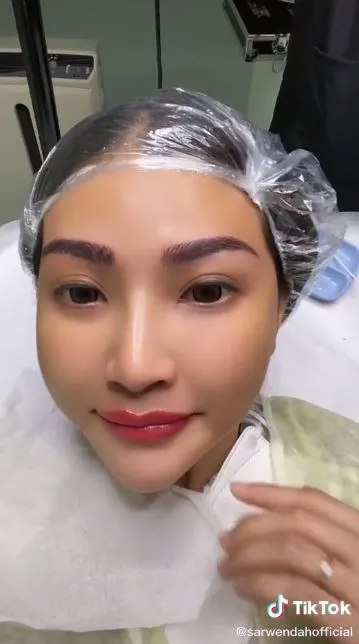 momen sarwendah sulam alis dan bibir © berbagai sumber