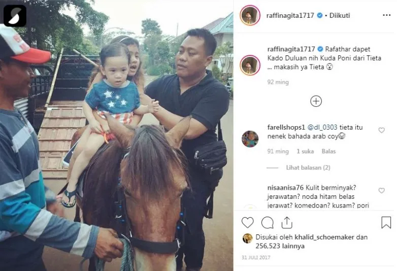 Anak seleb dapat kado tidak biasa dari berbagai sumber