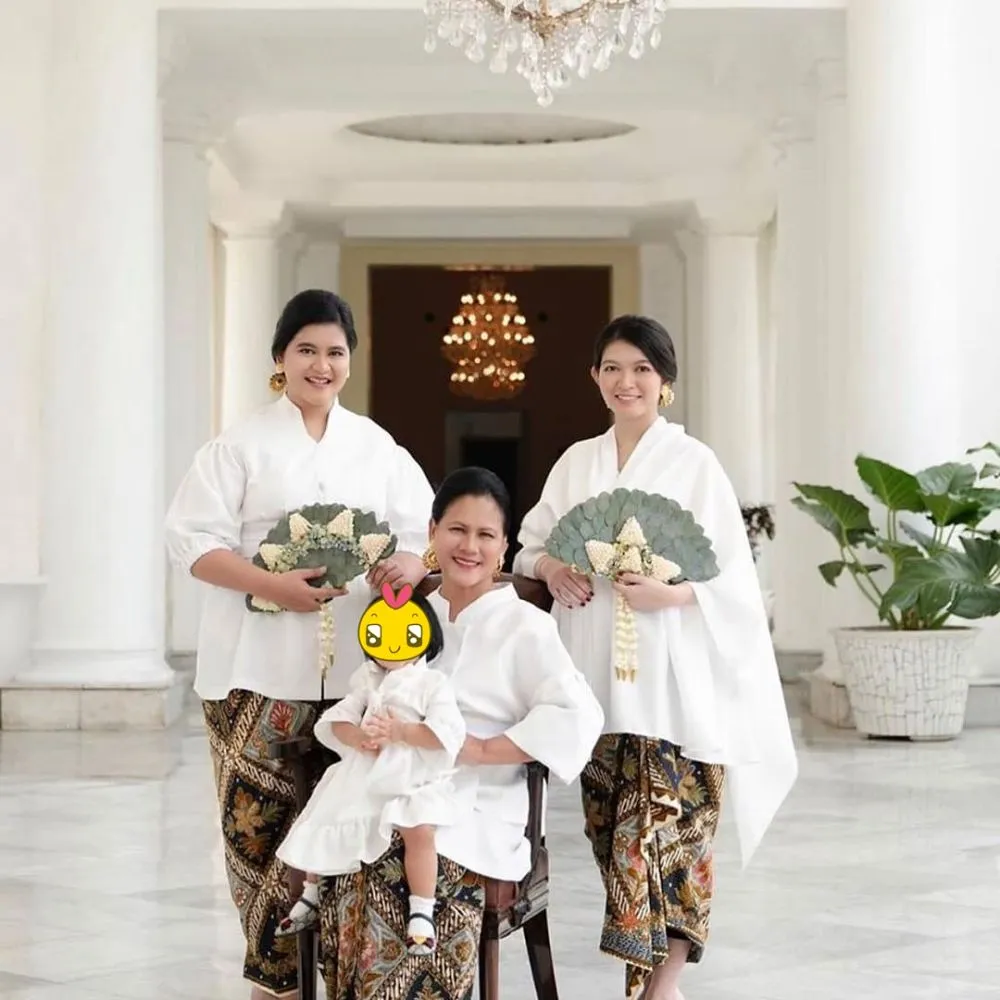 kekompakan Kahiyang dan Selvi © Instagram kekompakan Kahiyang dan Selvi © Instagram