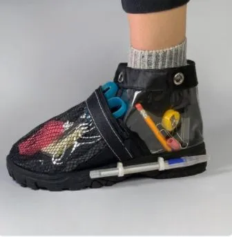 sepatu  model unik Berbagai sumber