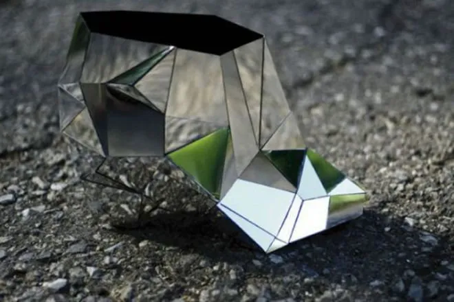 sepatu  model unik Berbagai sumber