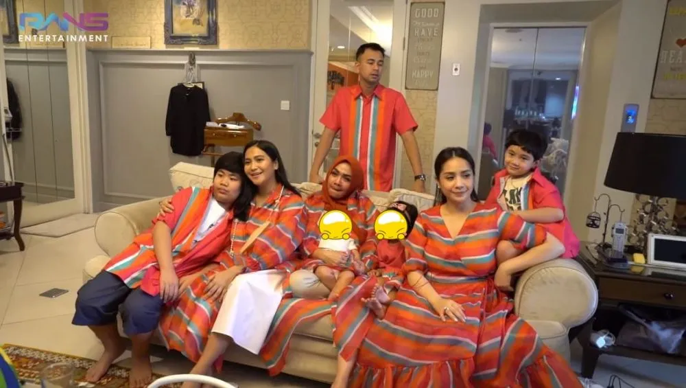 Lebaran keluarga Nagita © YouTube Lebaran keluarga Nagita © YouTube