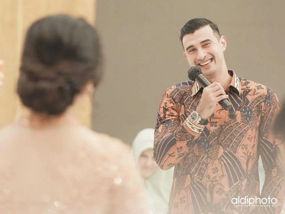 seleb pria kenakan batik © berbagai sumber