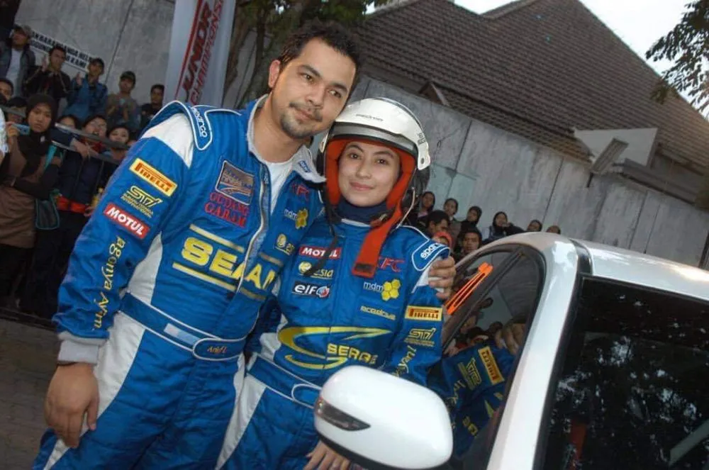 sultan dan annisa anniv ke-14 © Facebook sultan dan annisa anniv ke-14 © Facebook