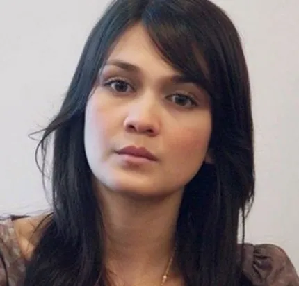 model rambut Luna Maya © Instagram/@lunamaya