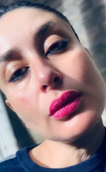 Beda gaya Kareena Kapoor dan Kajol makeup tebal dari berbagai sumber Beda gaya Kareena Kapoor dan Kajol makeup tebal dari berbagai sumber