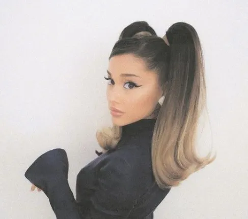 Sumber kekayaan Ariana Grande dan Dalton Gomez © Instagram/@arianagrande