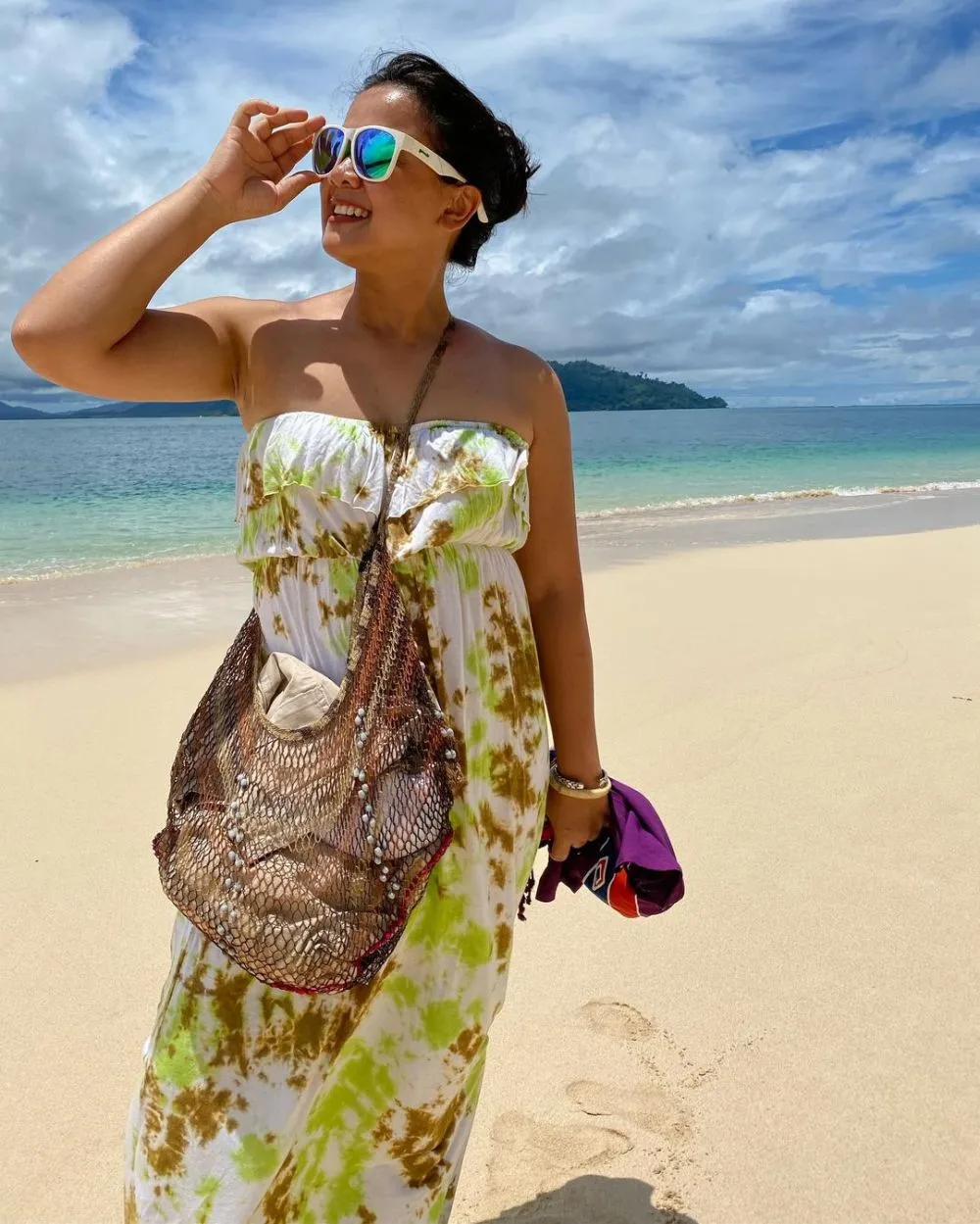 Potret Nirina Zubir dengan dress © 2021 brilio.net Potret Nirina Zubir dengan dress © 2021 brilio.net