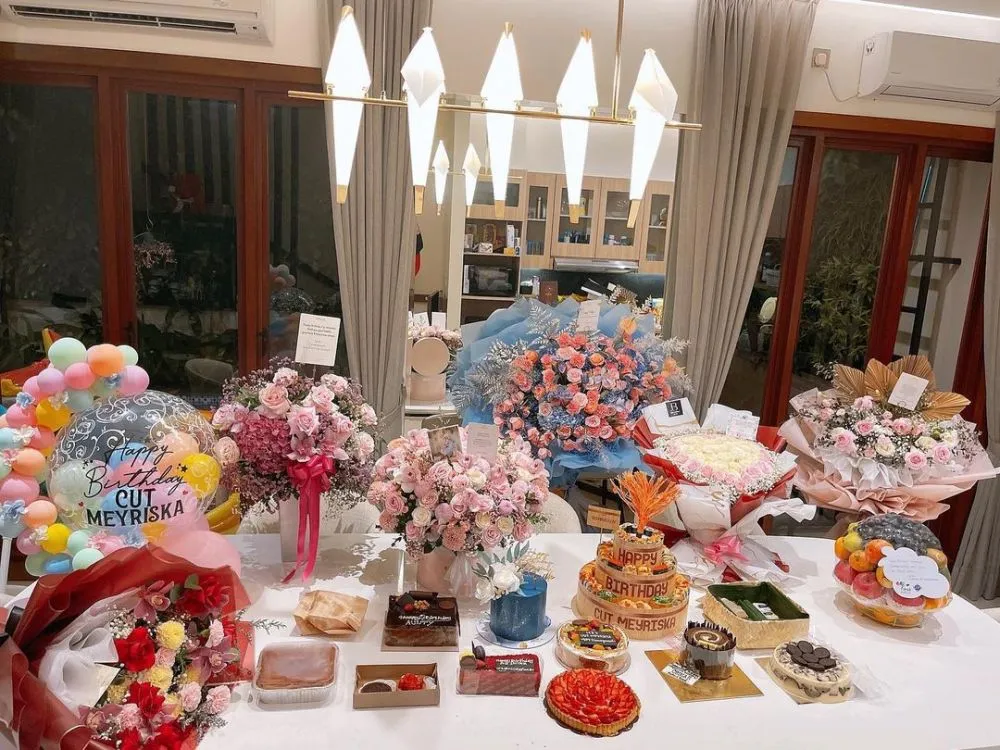 ultah Cut Meyriska ke-28 © 2021 brilio.net ultah Cut Meyriska ke-28 © 2021 brilio.net