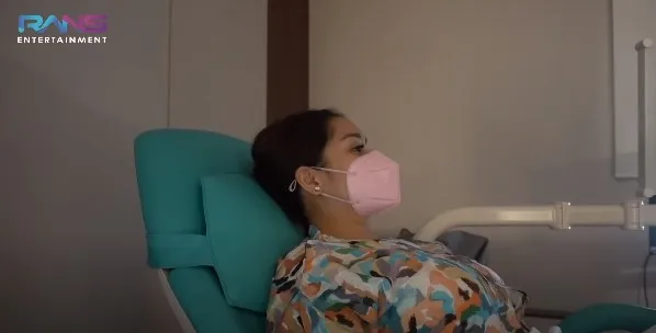 Momen Nagita Slavina cek USG 4D © YouTube Momen Nagita Slavina cek USG 4D © YouTube