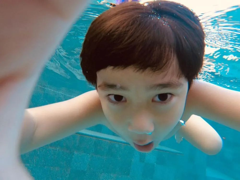 Rafathar foto sambil menyelam © 2021 brilio.net Rafathar foto sambil menyelam © 2021 brilio.net