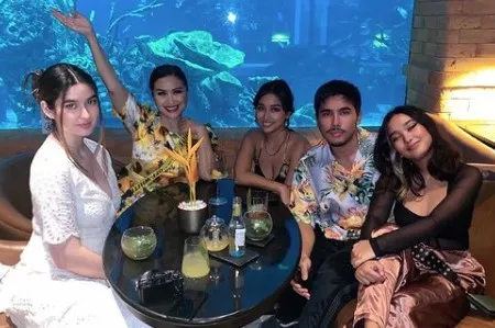 Momen liburan Titi DJ di Bali © Instagram/@ti2dj Momen liburan Titi DJ di Bali © Instagram/@ti2dj