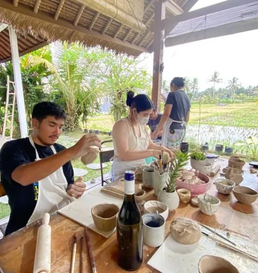 Momen liburan Titi DJ di Bali © Instagram/@ti2dj Momen liburan Titi DJ di Bali © Instagram/@ti2dj